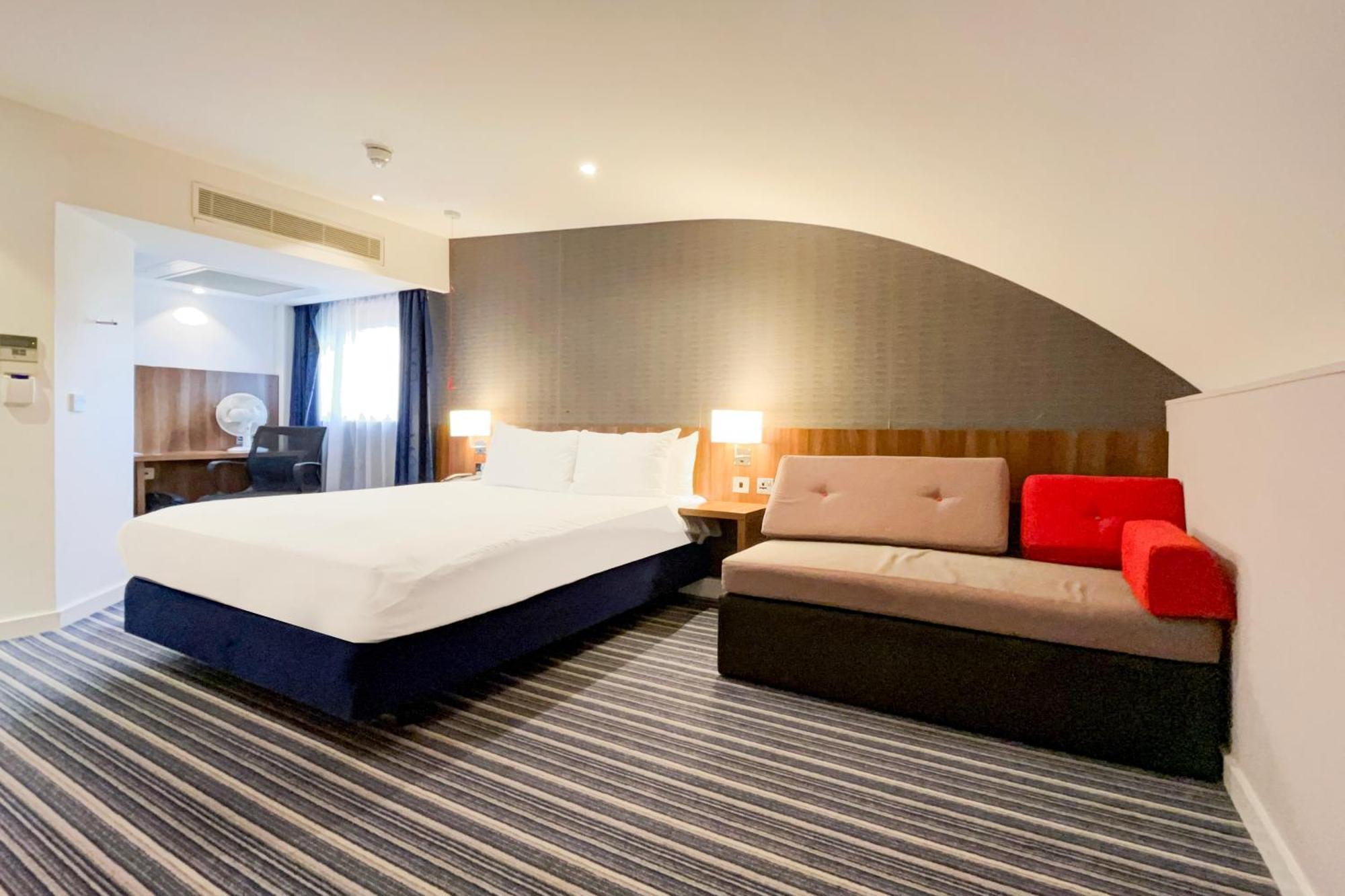 Belvilla Crewe City Centre Hotel Lifestyle Екстериор снимка
