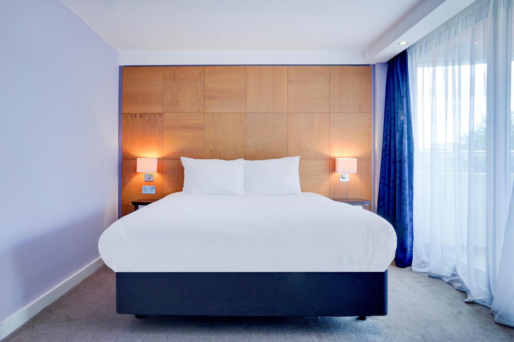 Belvilla Crewe City Centre Hotel Lifestyle Екстериор снимка