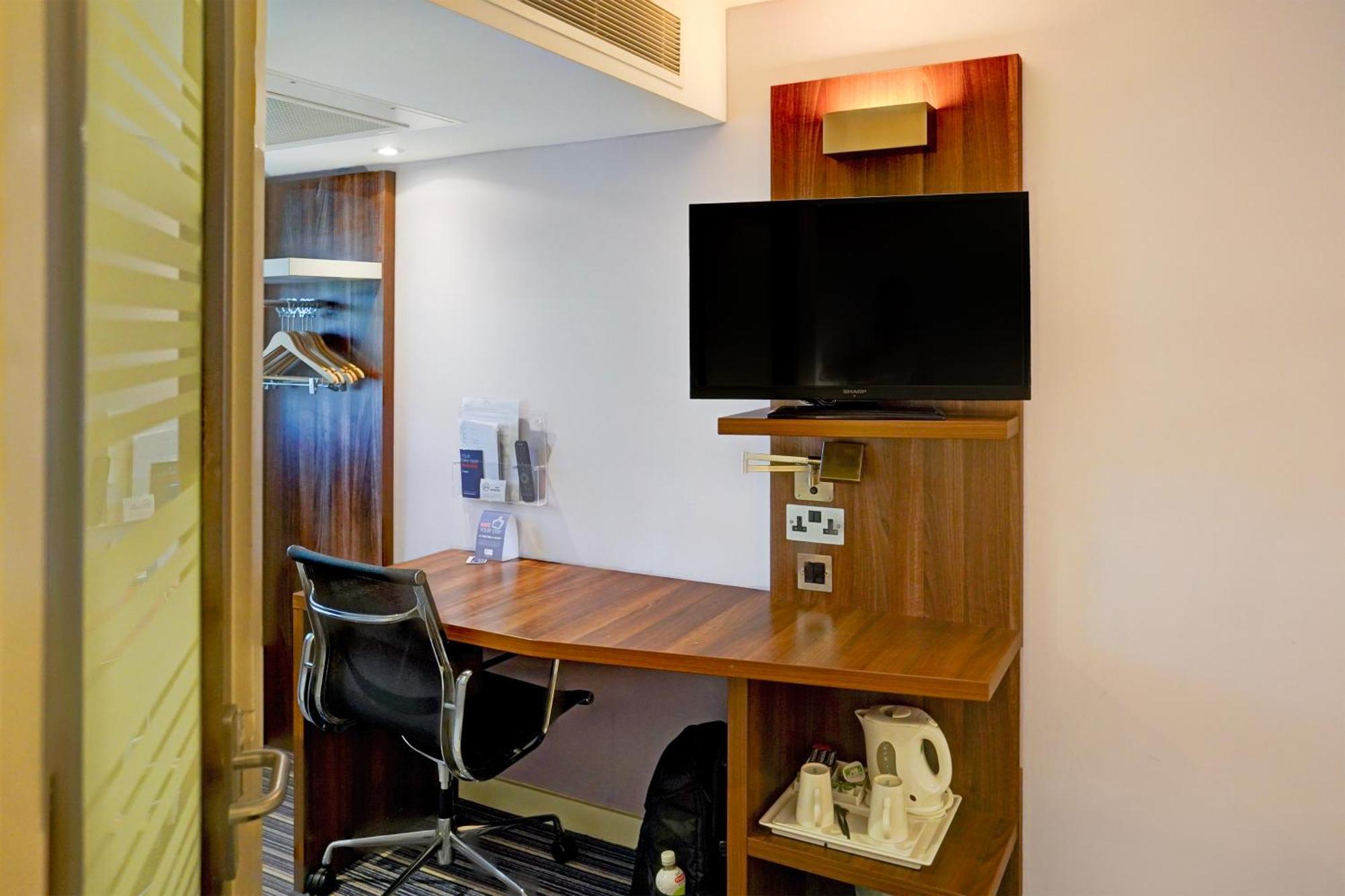 Belvilla Crewe City Centre Hotel Lifestyle Екстериор снимка
