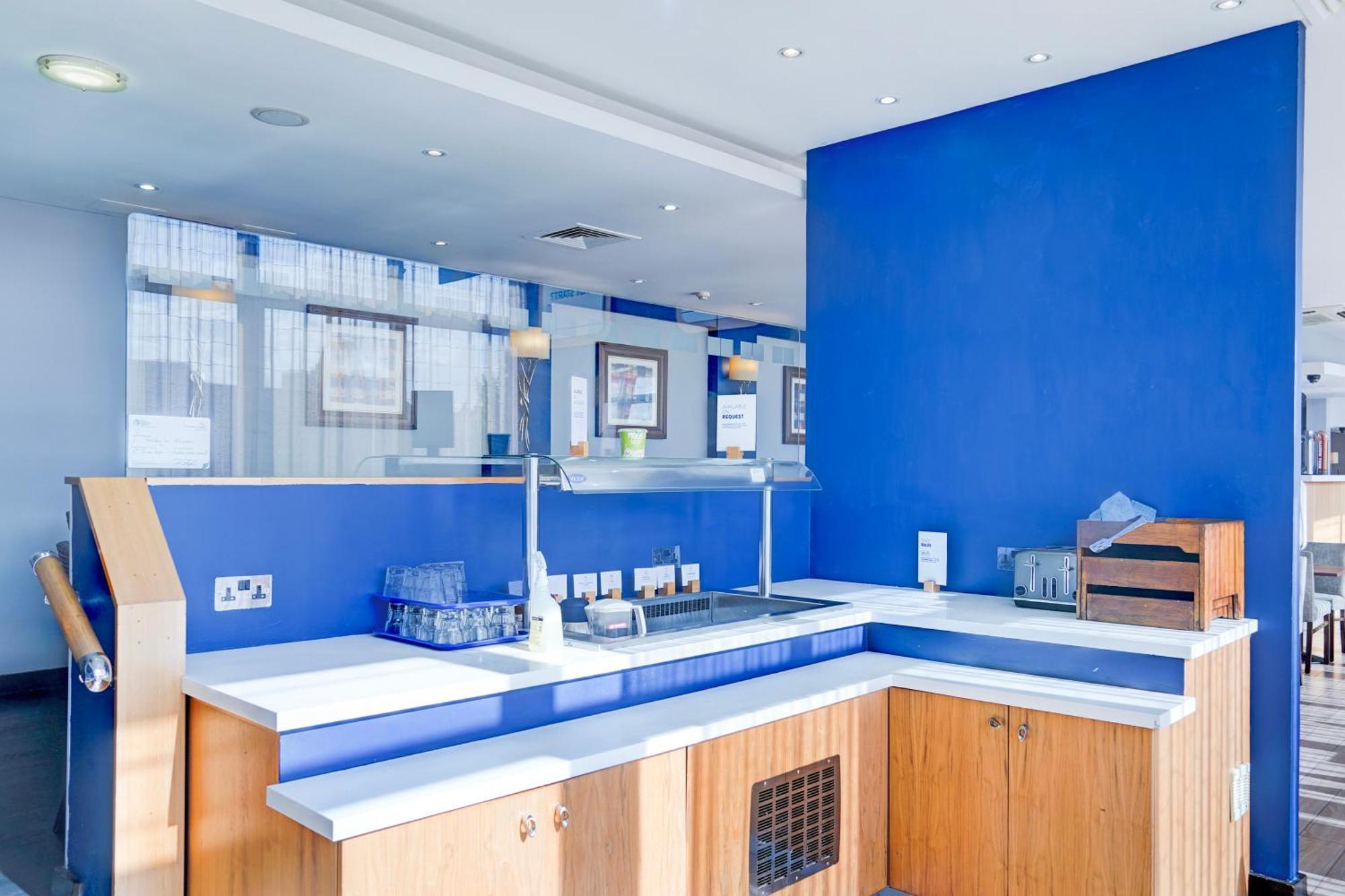 Belvilla Crewe City Centre Hotel Lifestyle Екстериор снимка