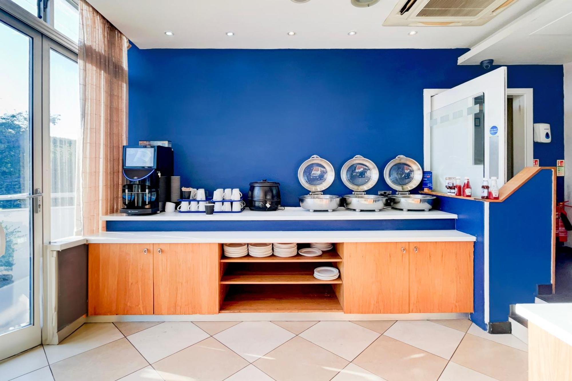 Belvilla Crewe City Centre Hotel Lifestyle Екстериор снимка
