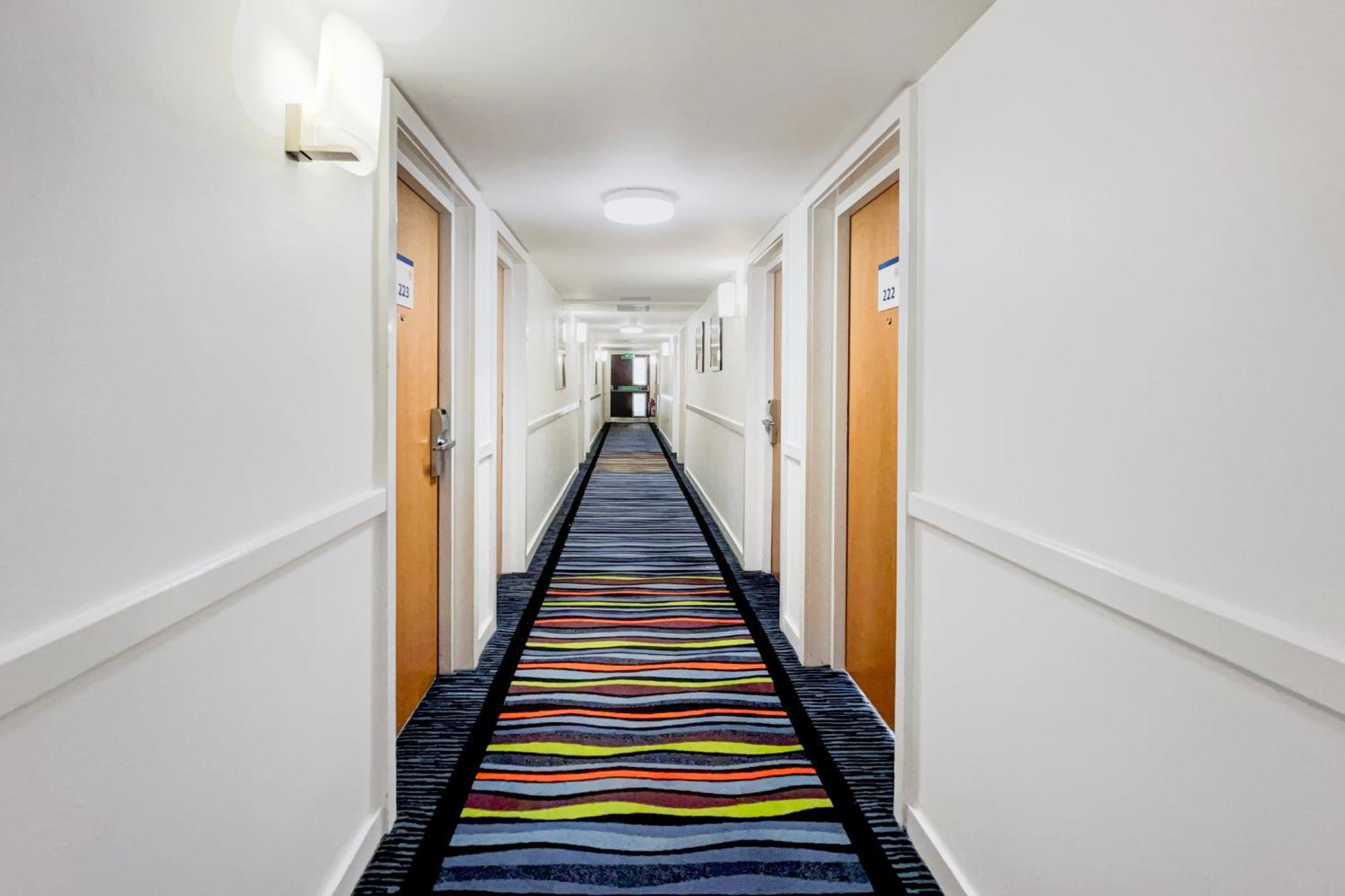 Belvilla Crewe City Centre Hotel Lifestyle Екстериор снимка