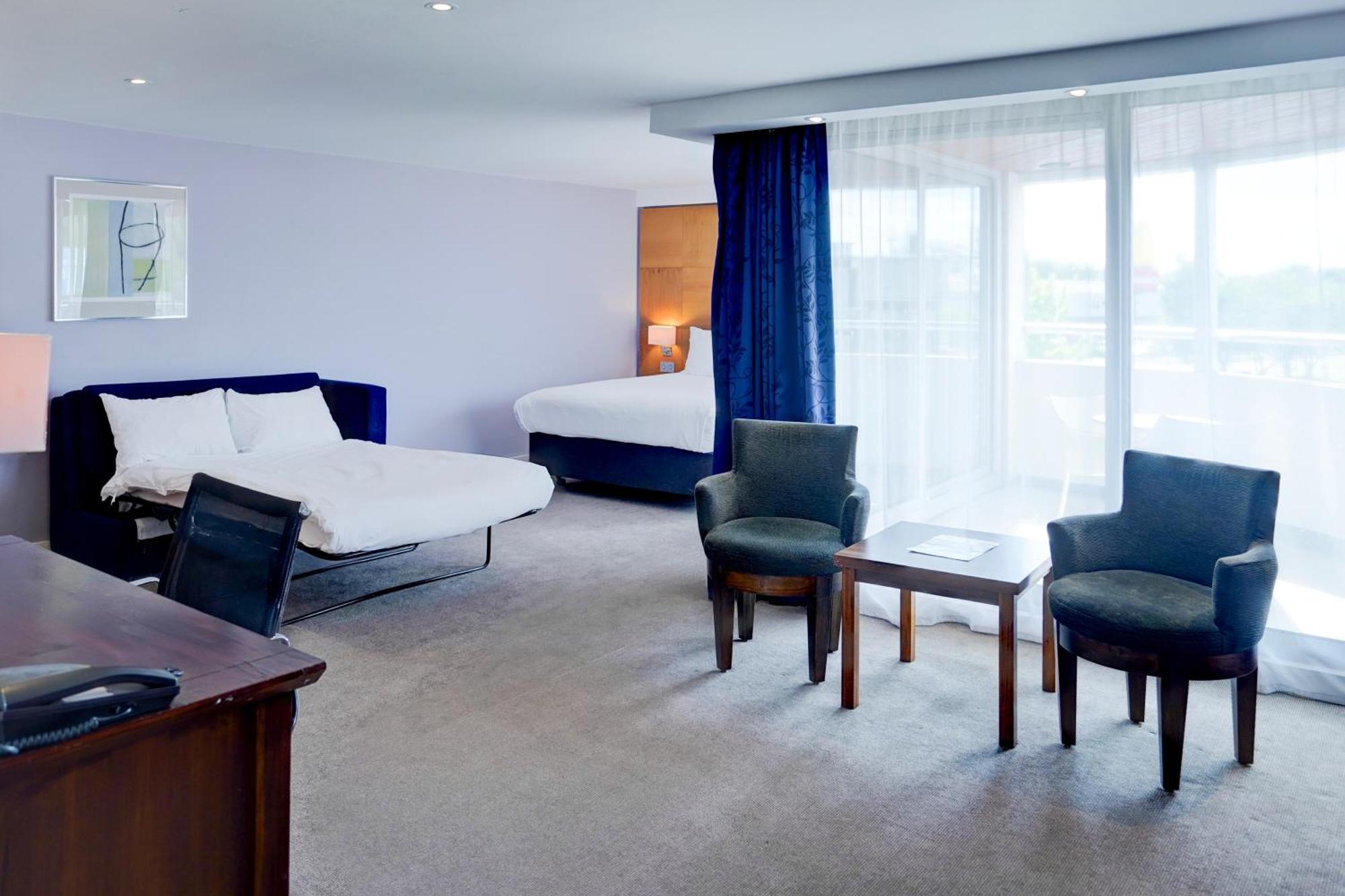 Belvilla Crewe City Centre Hotel Lifestyle Екстериор снимка