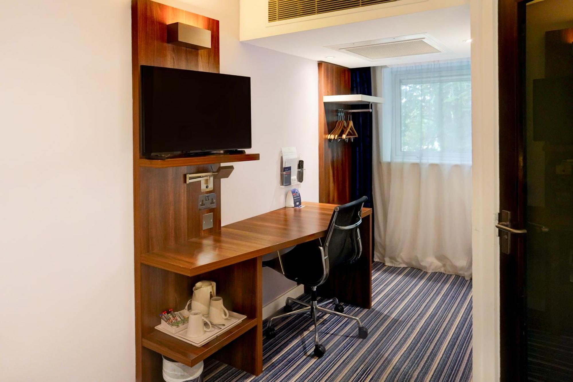 Belvilla Crewe City Centre Hotel Lifestyle Екстериор снимка